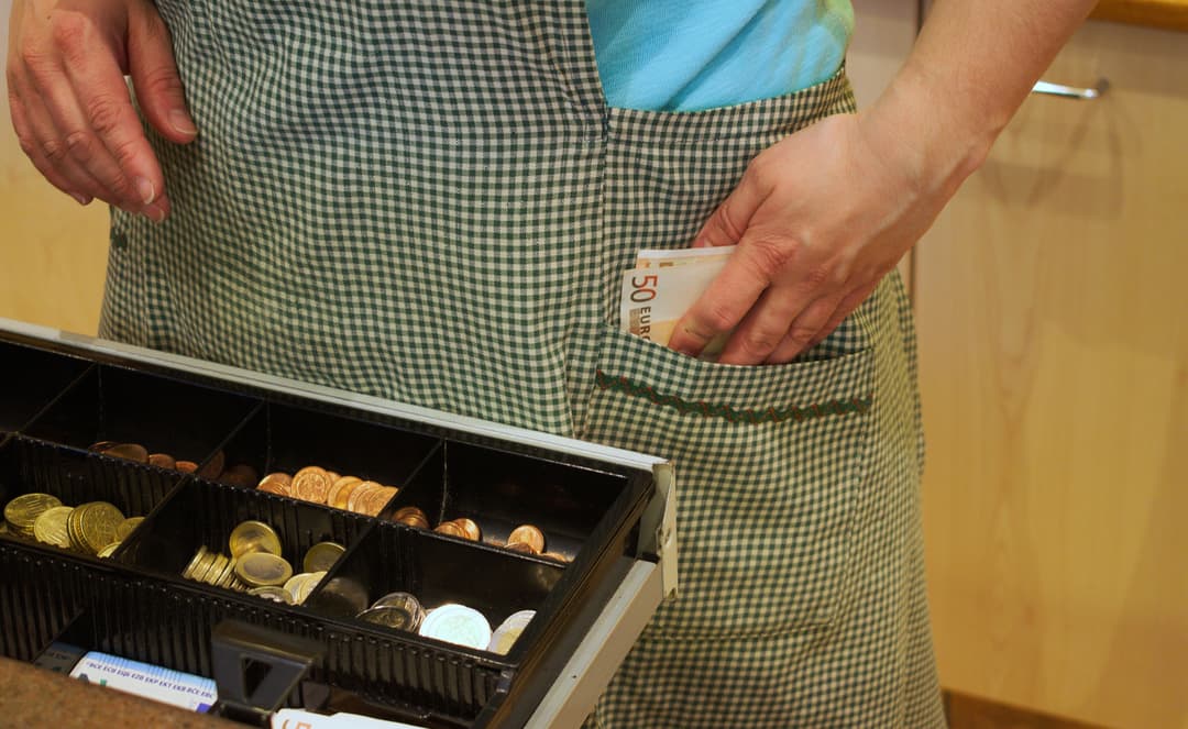 Preventing Employee Theft in Gas Stations: Tips & Solutions